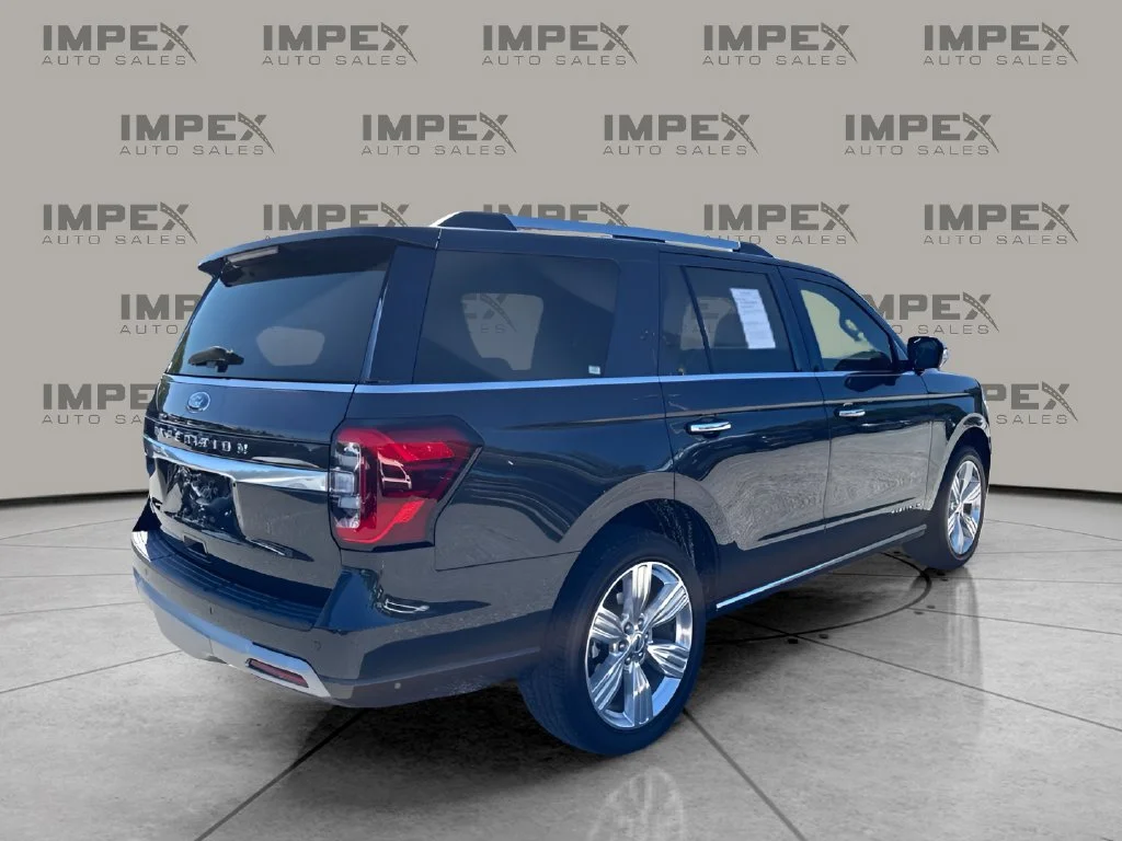 Used 2024 Gray Ford Platinum image 5