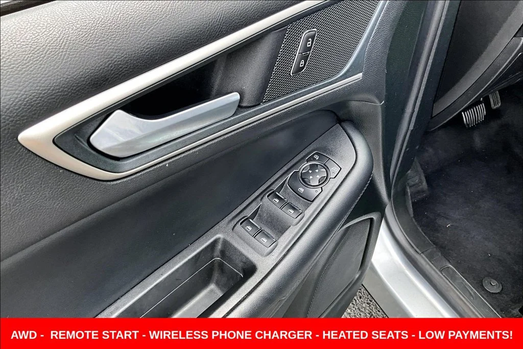 Used 2024 Silver Ford SEL image 25