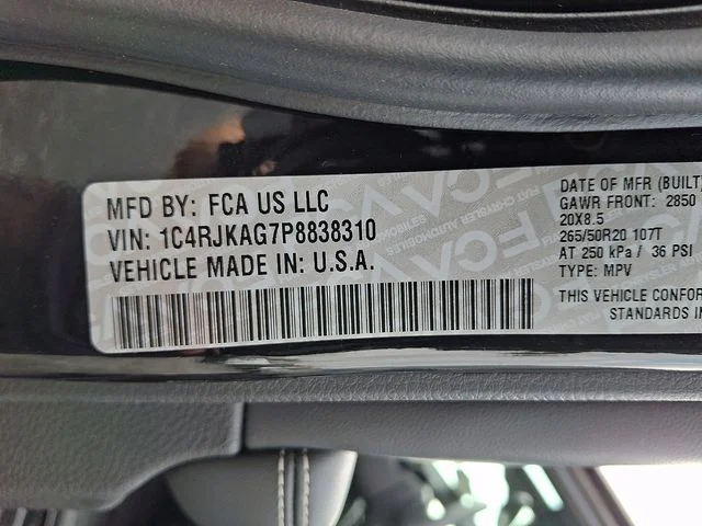 Used 2023 Black Jeep Altitude image 27