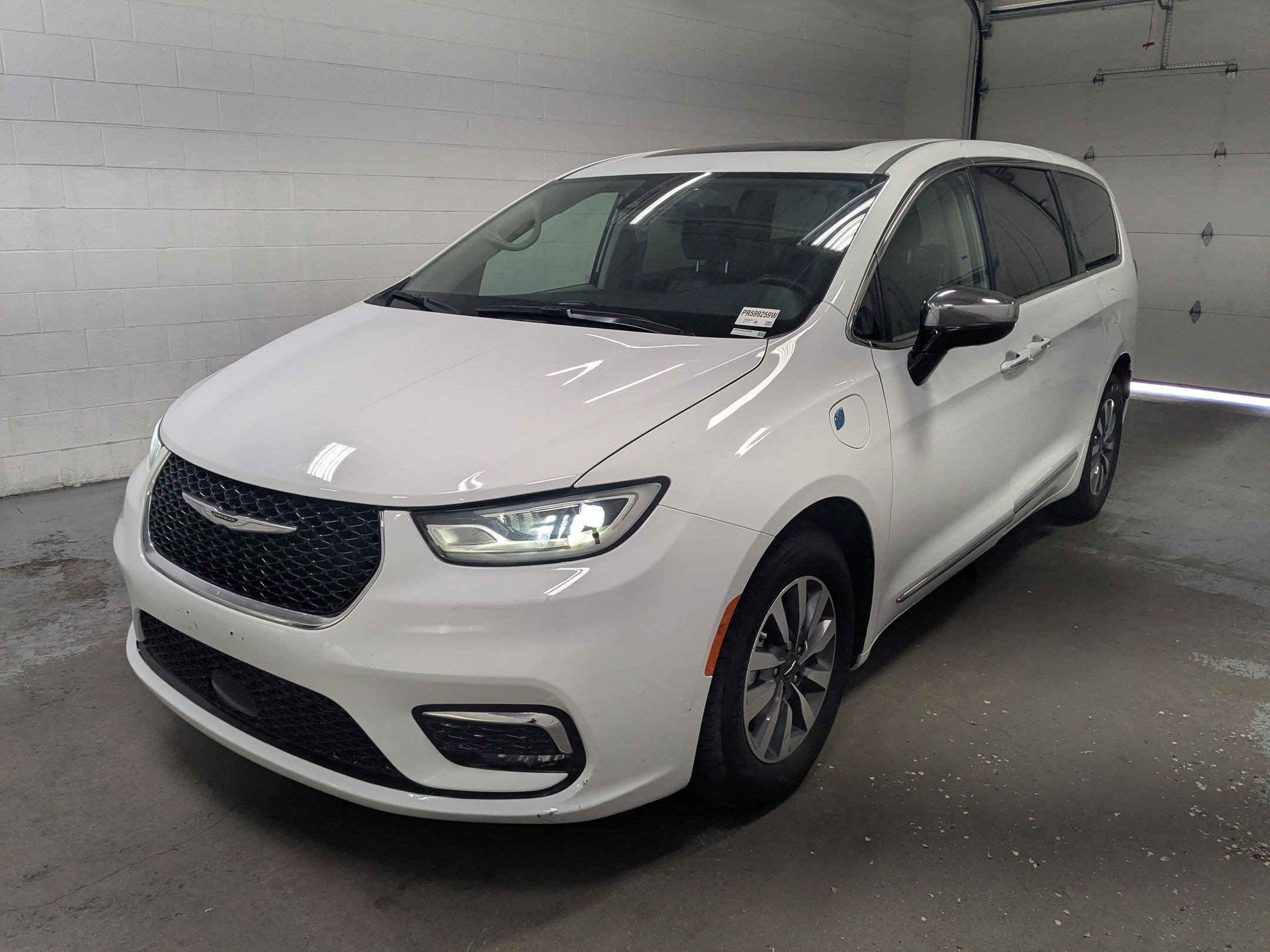 Used 2023 Bright White Clearcoat Chrysler Hybrid Limited image 9
