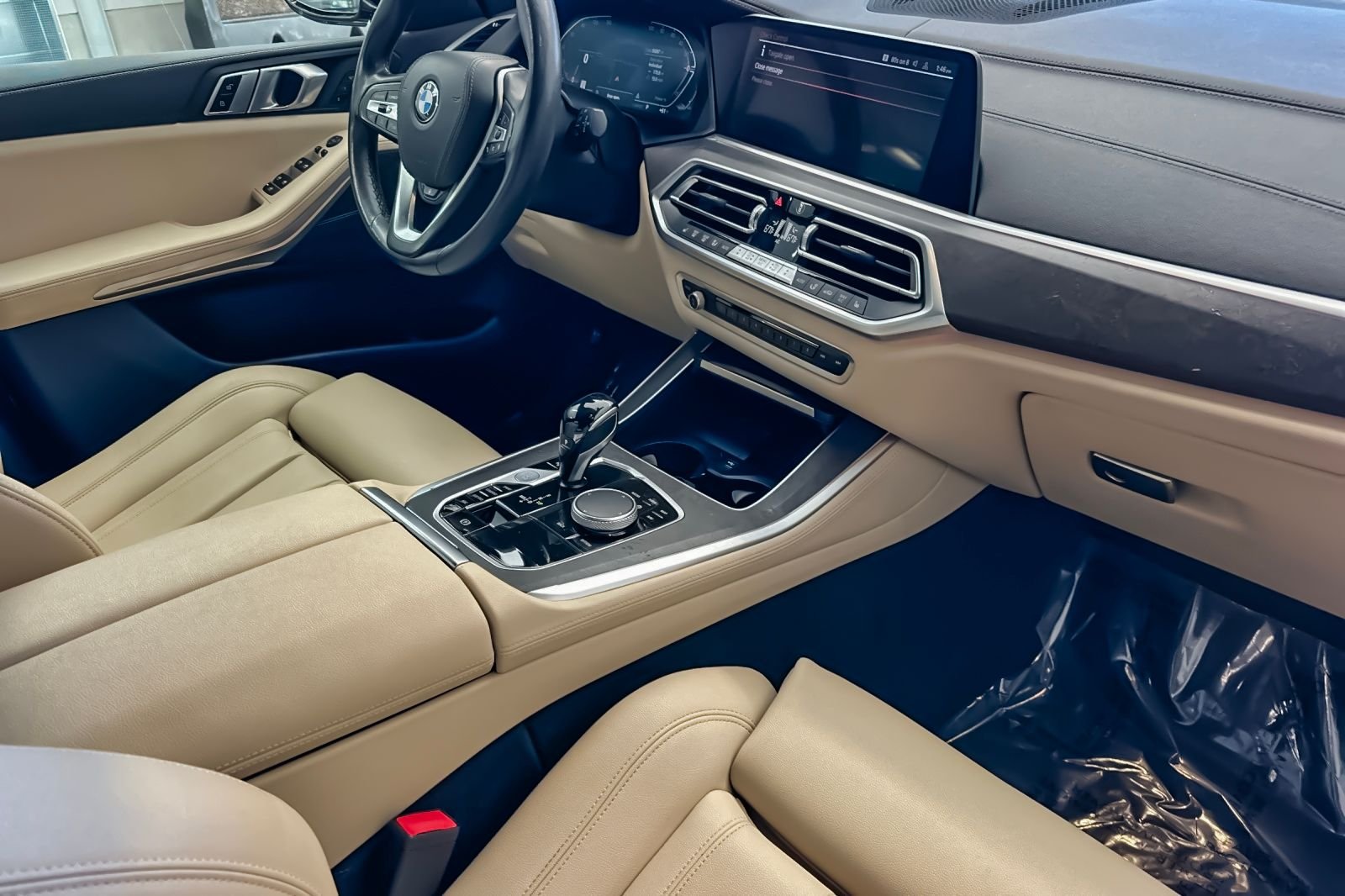 Used 2022 Gray BMW xDrive40i image 17