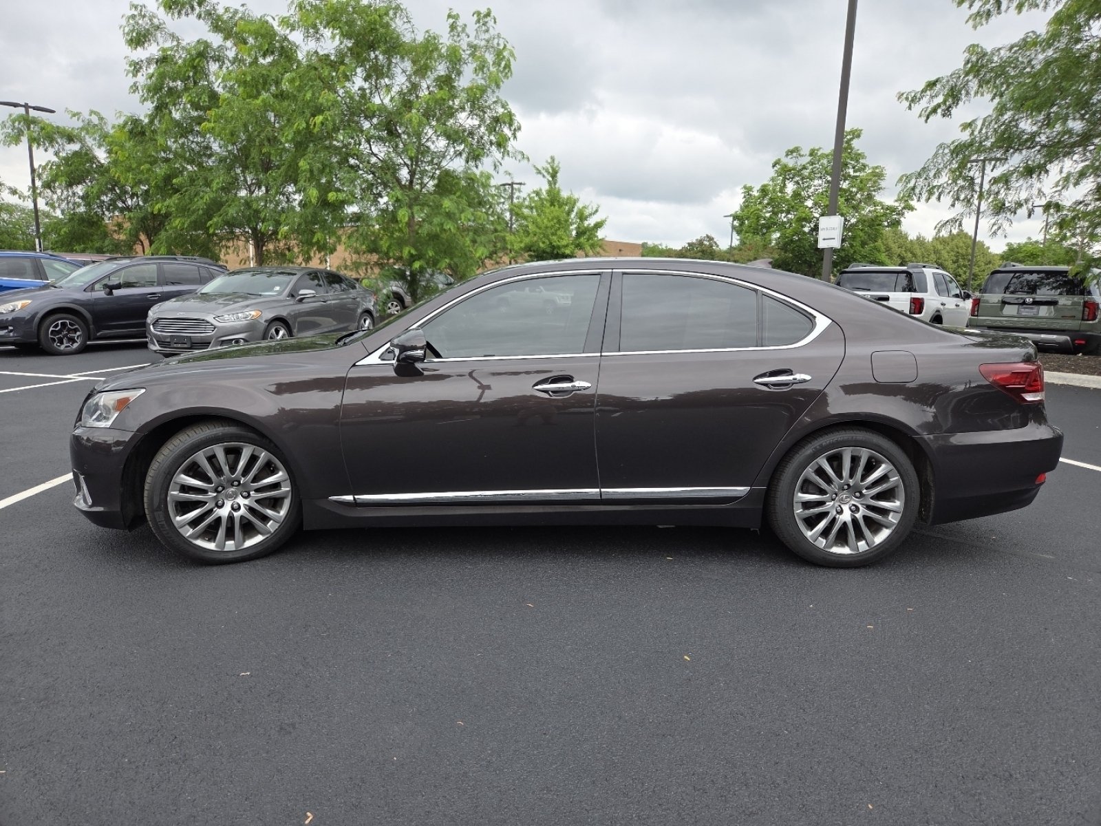 Used 2015 Pearl Lexus 460 image 20