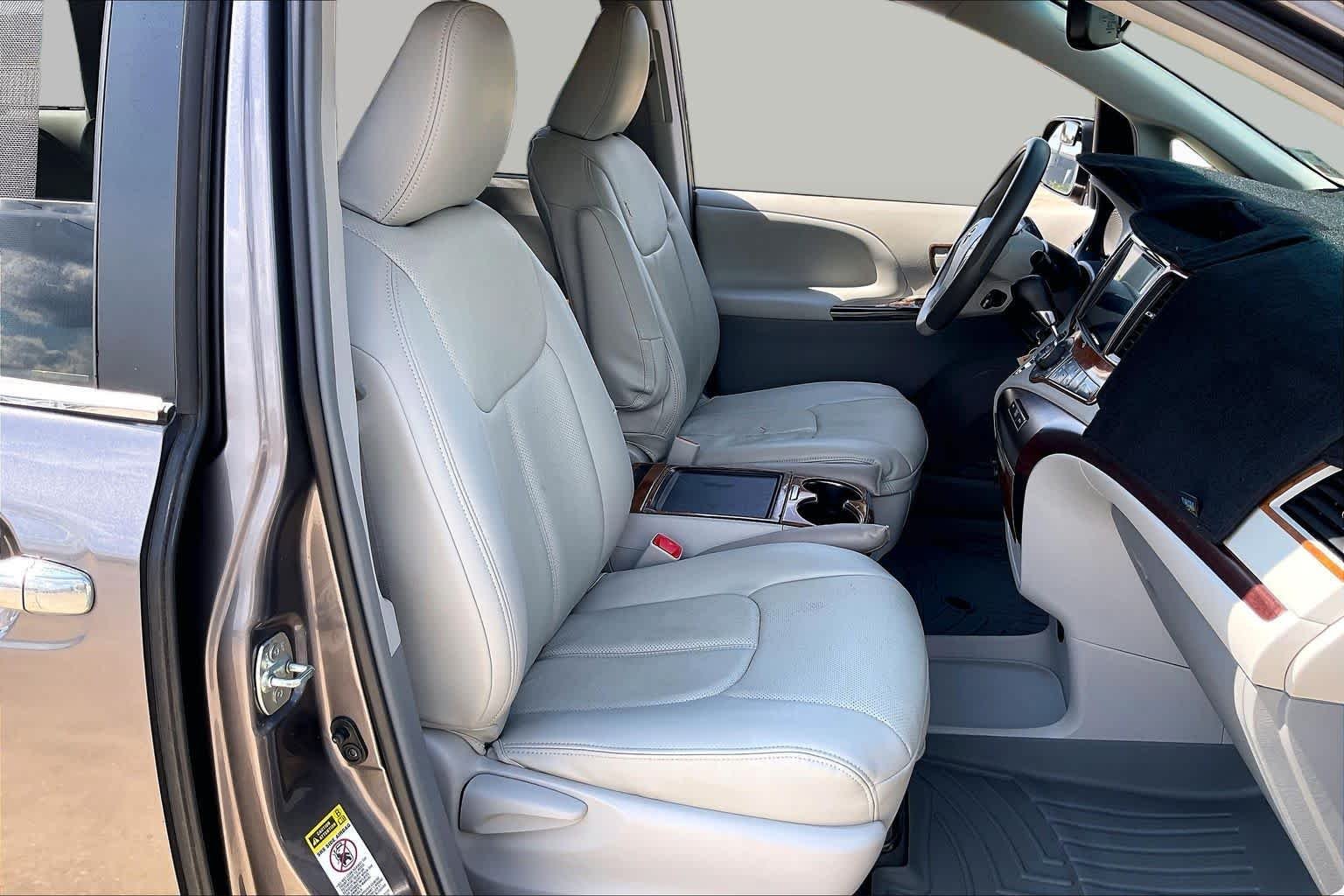 Used 2013 Predawn Gray Mica Toyota LE image 9