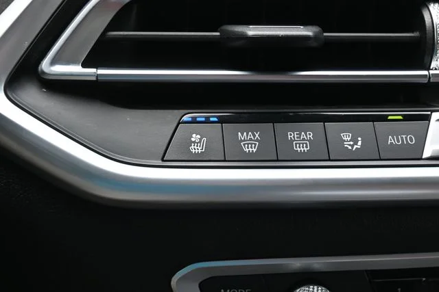 2022 BMW X5 M50i - Photo 18