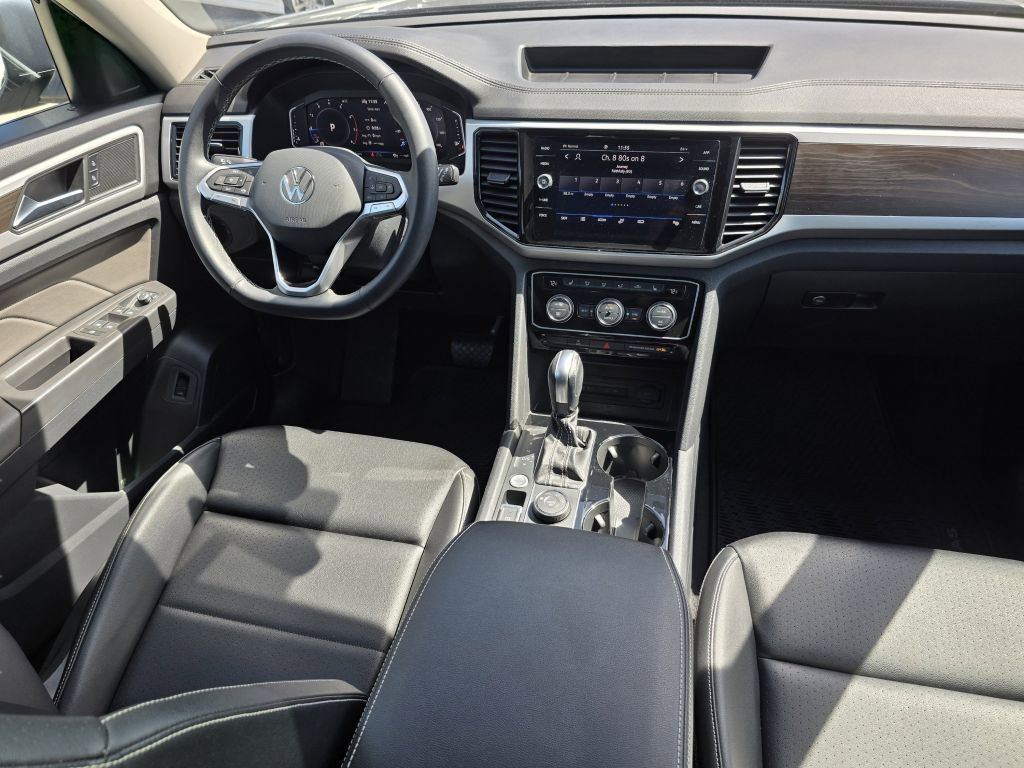 Used 2023 Platinum Gray Metallic Volkswagen 2.0T SE w/Technology image 33
