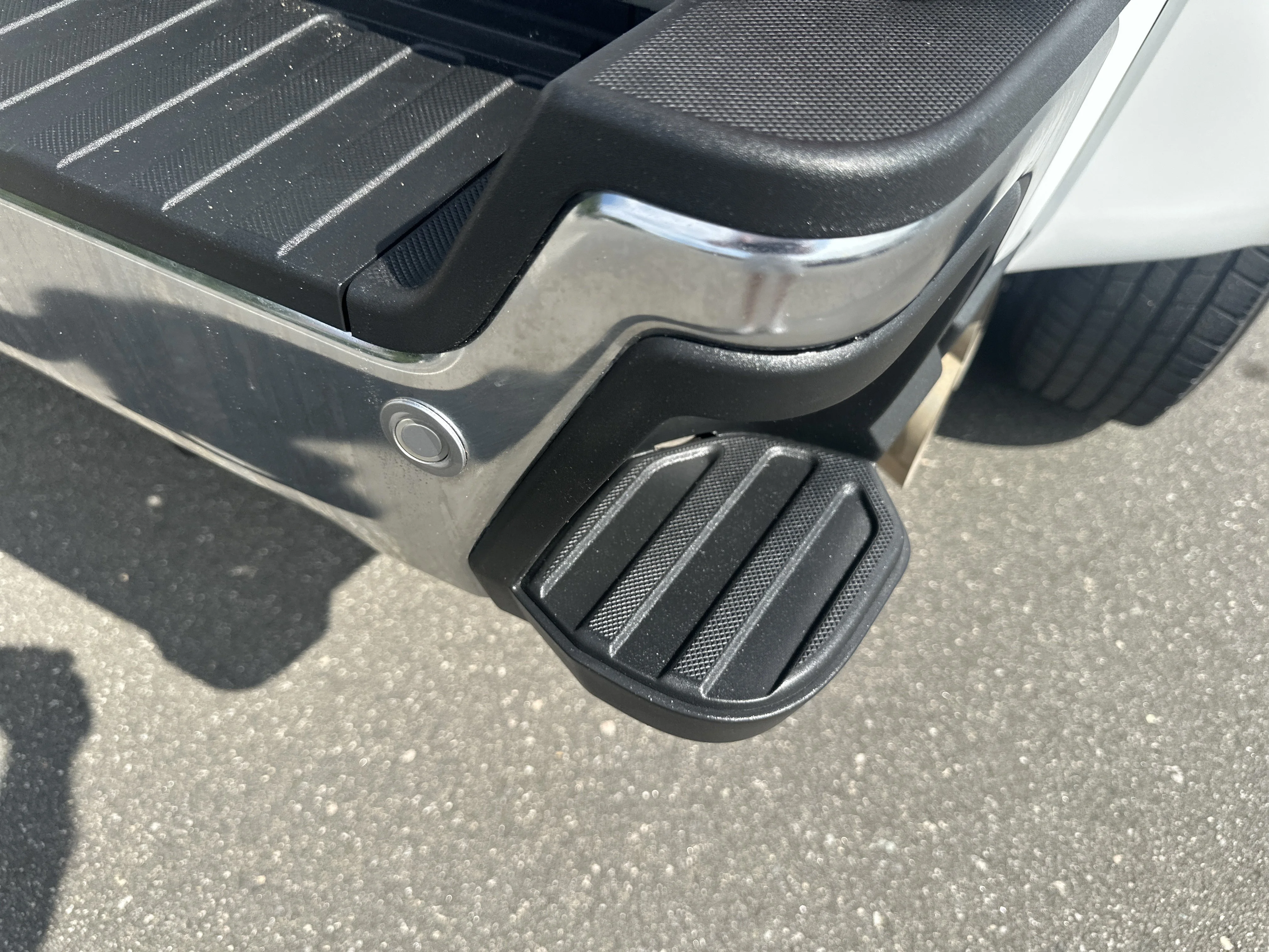 Used 2023  Ford  image 39