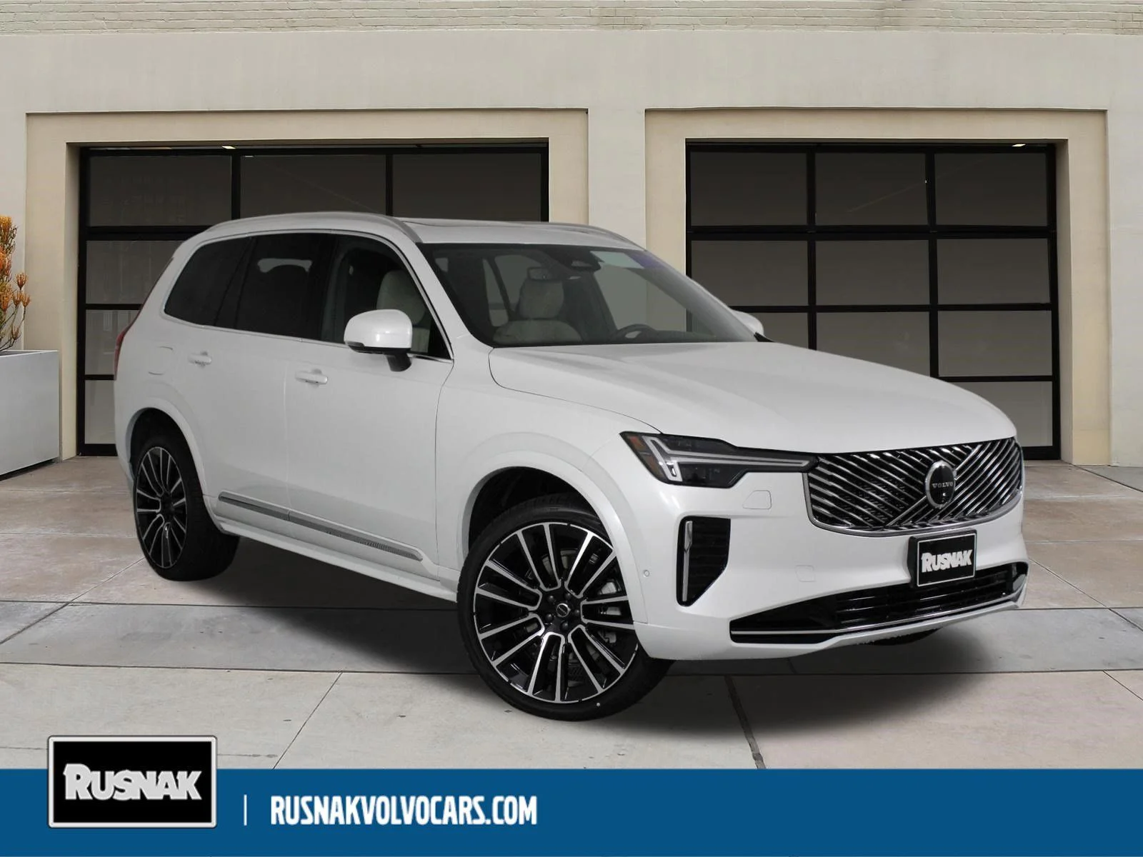 2026 Volvo XC90 B6 Plus Bright 7-Seater 4WD's photo