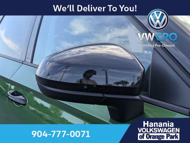 Certified Used 2025 Green Volkswagen 1.5T SE Black image 10