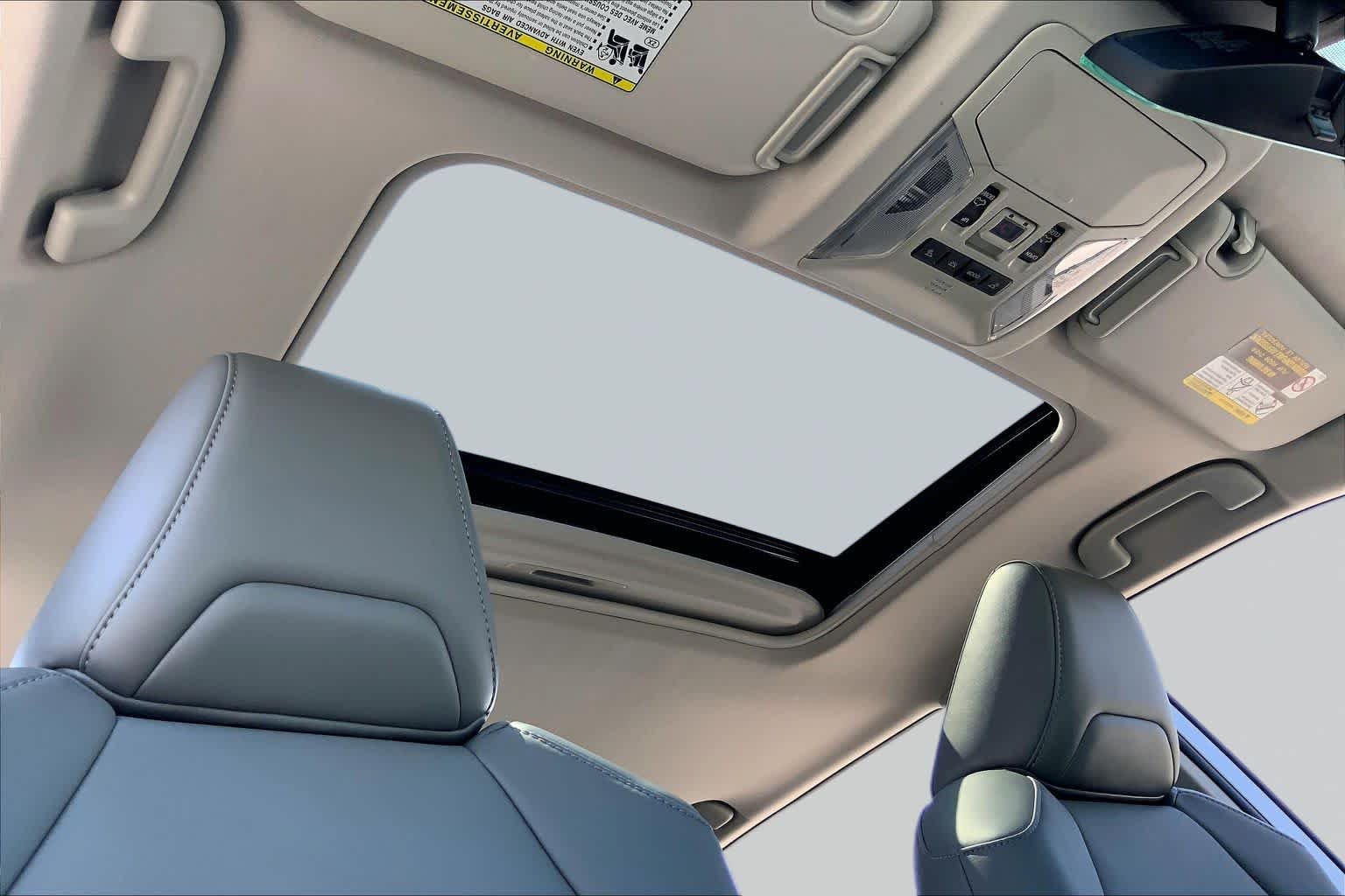 Used 2022 Silver Sky Metallic Toyota XLE Premium image 14