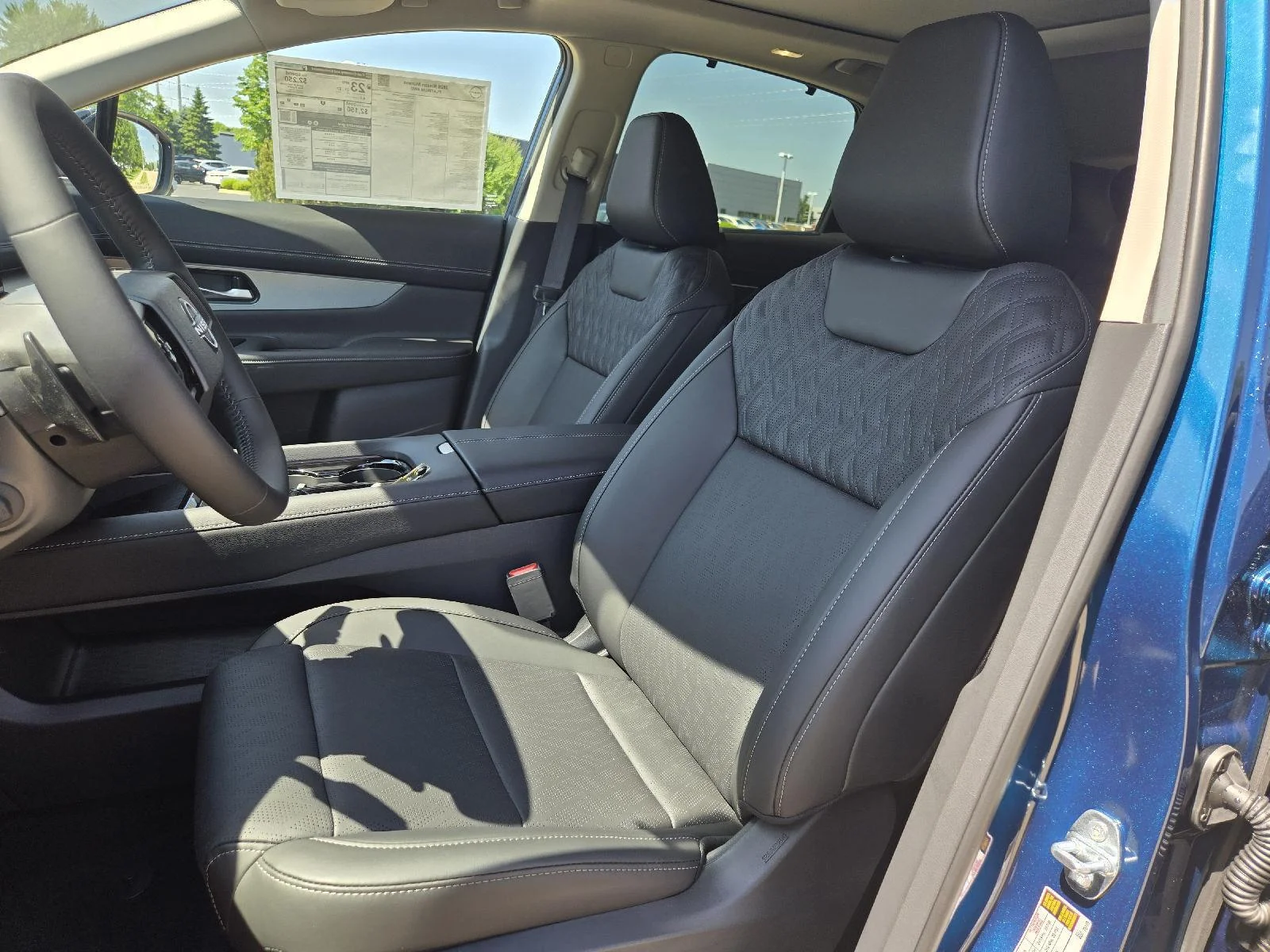 New 2026 Aurora Blue Pearl Metallic/Super Black Nissan Platinum image 10