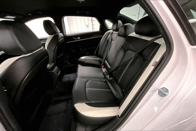 Used 2025 Snow White Pearl Kia GT-Line image 24