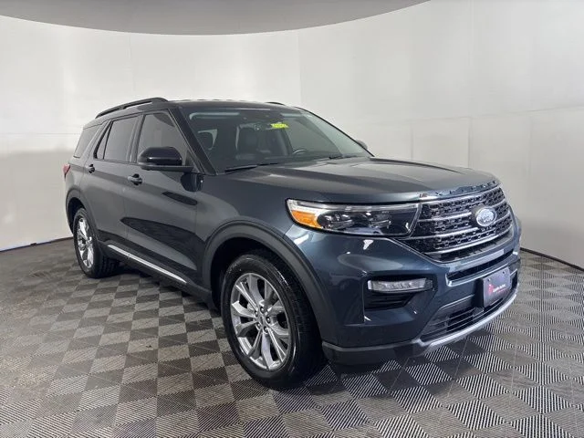 2023 Ford Explorer XLT 4WD's photo