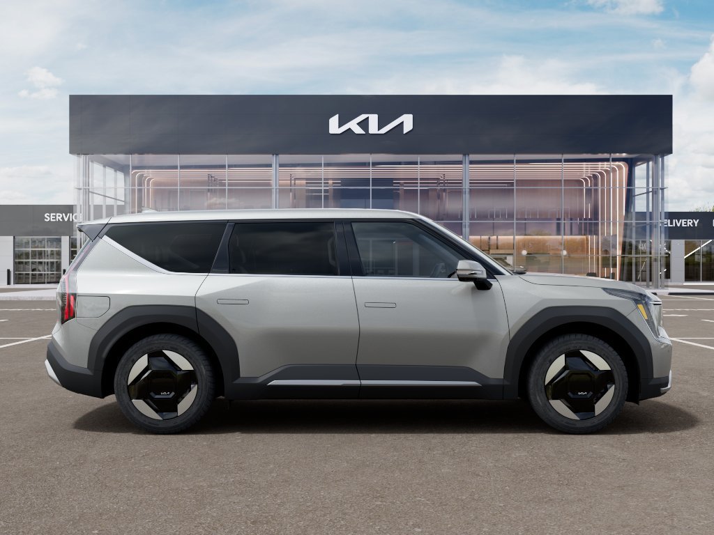 New 2026 Ivory Silver Kia Light Long Range image 7