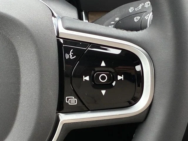 New 2026 Crystal White Volvo Plus image 12