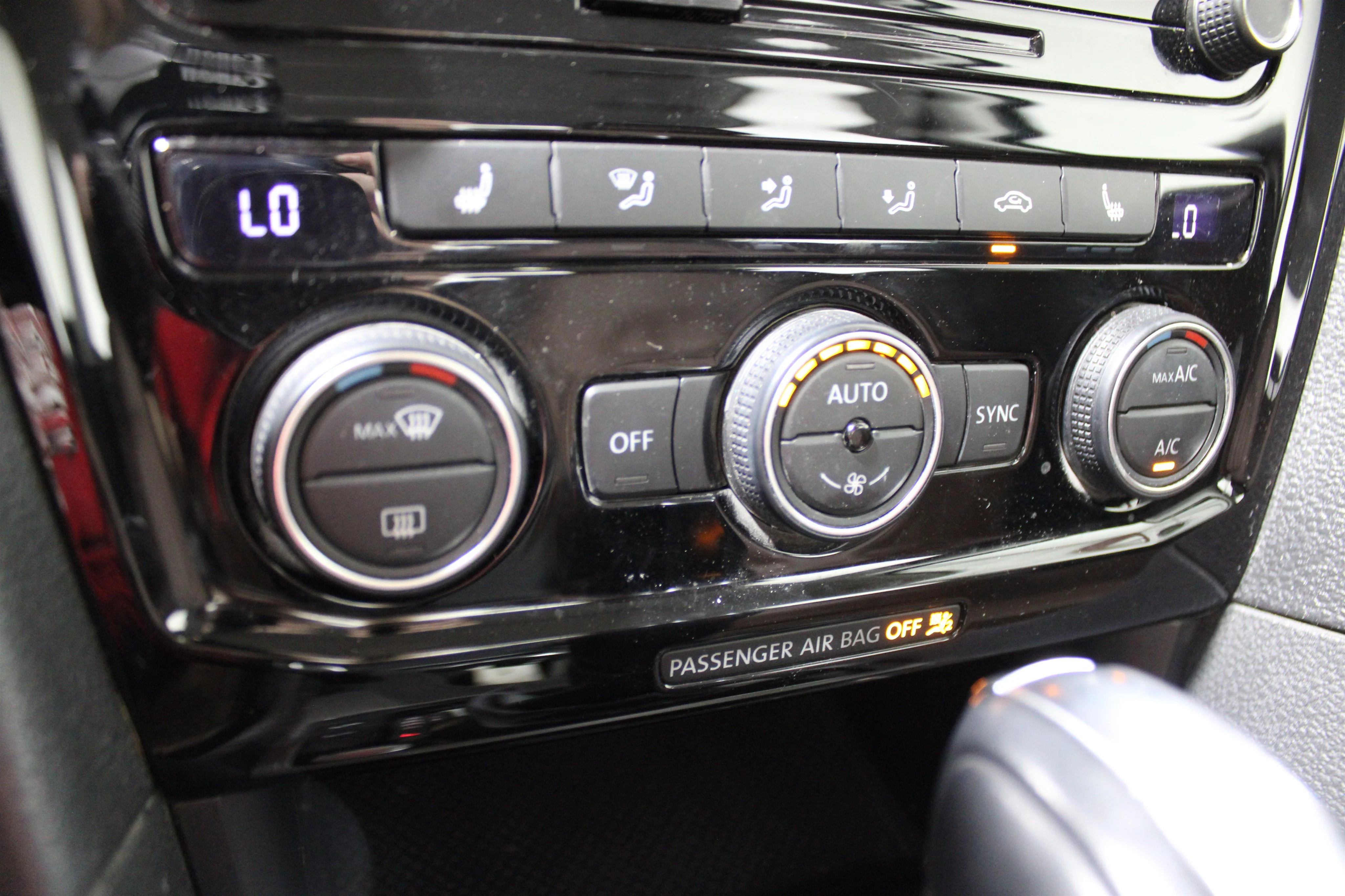 2022 Volkswagen Passat Limited Edition - Photo 16