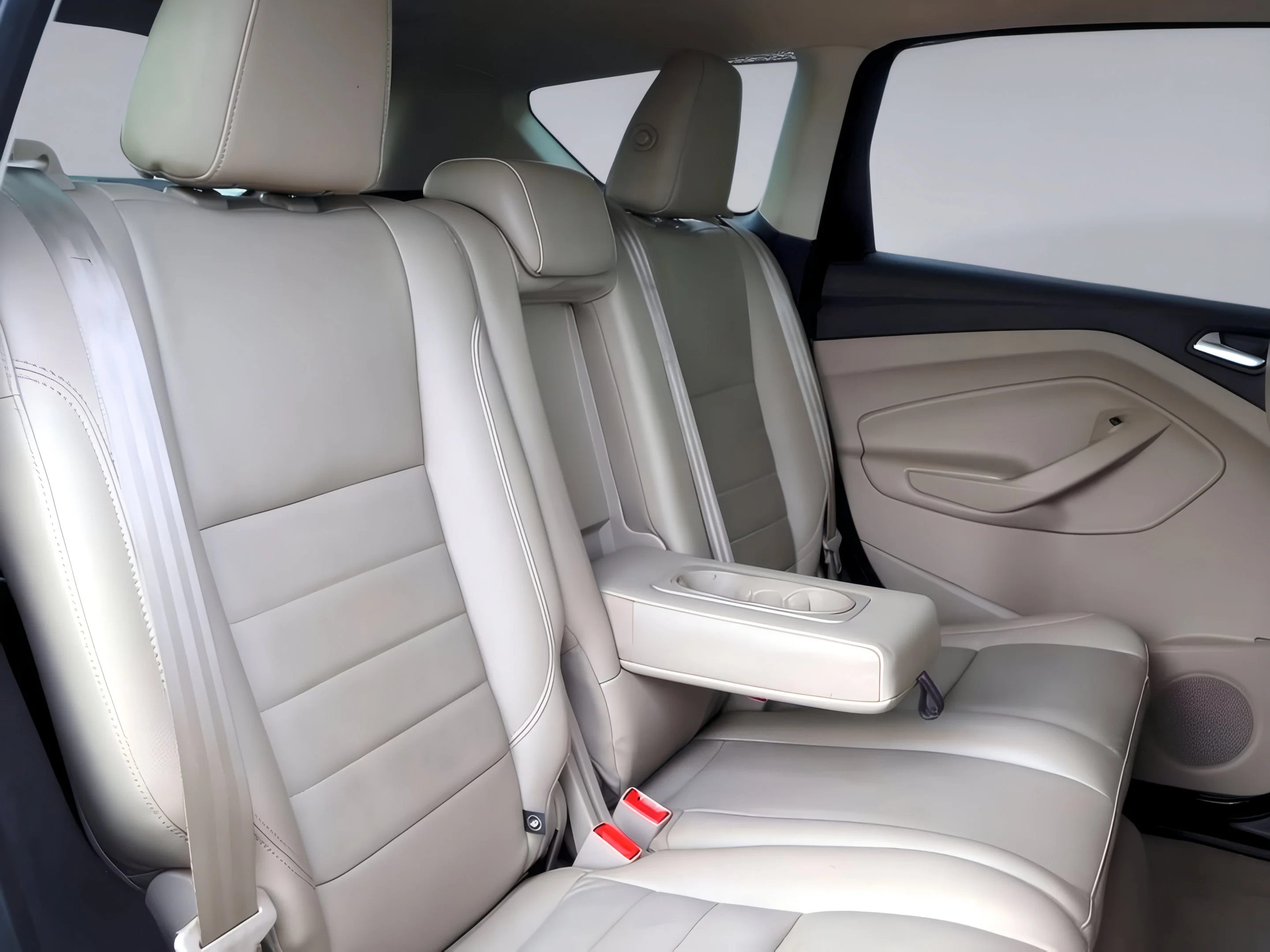 2024 Ford Escape Platinum - Photo 28