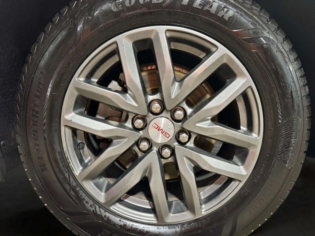 Used 2018 Blue GMC SLT-1 image 34