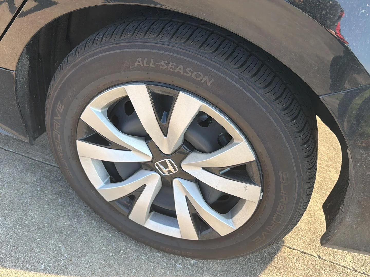 Used 2025  Honda LX CVT image 6