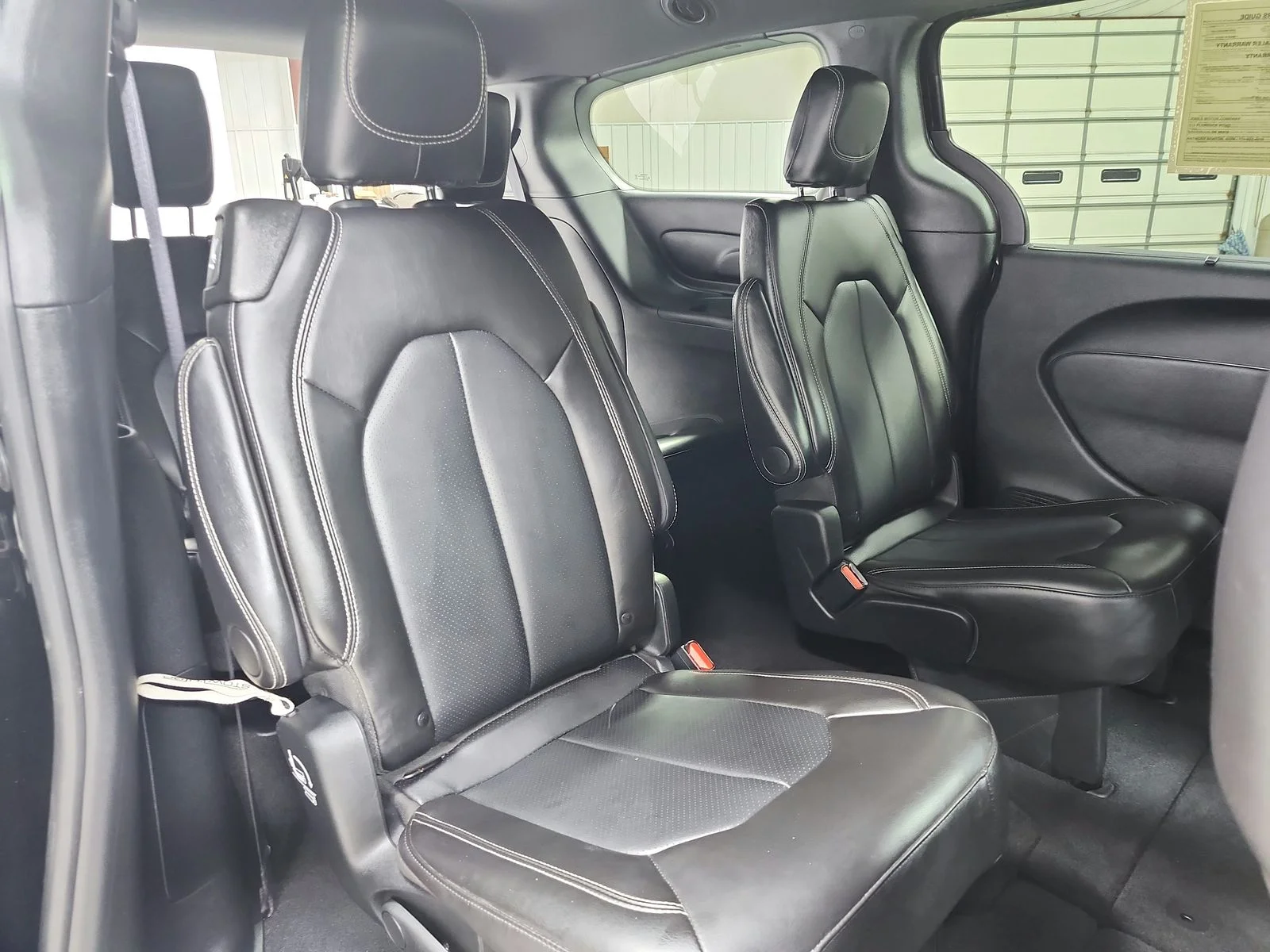 Used 2025 Black Chrysler Select image 47