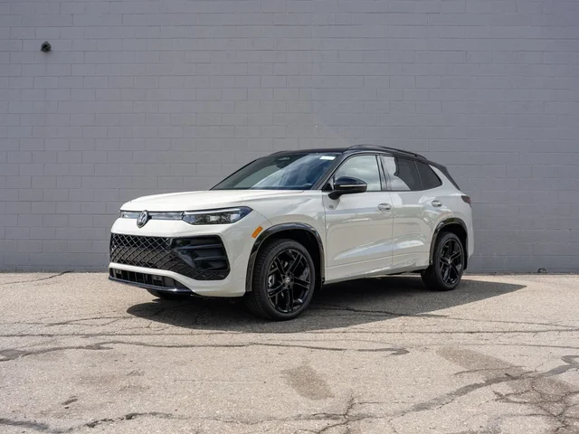 2026 Volkswagen Tiguan 2.0T SE R-Line Black