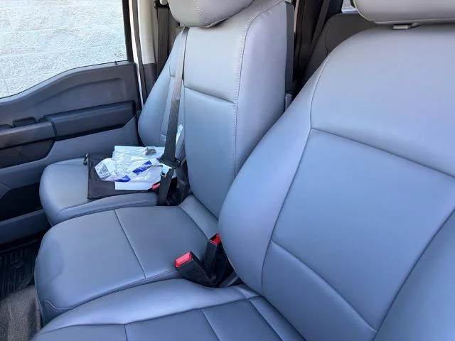 New 2027 Oxford White Ford F-350® XL image 37