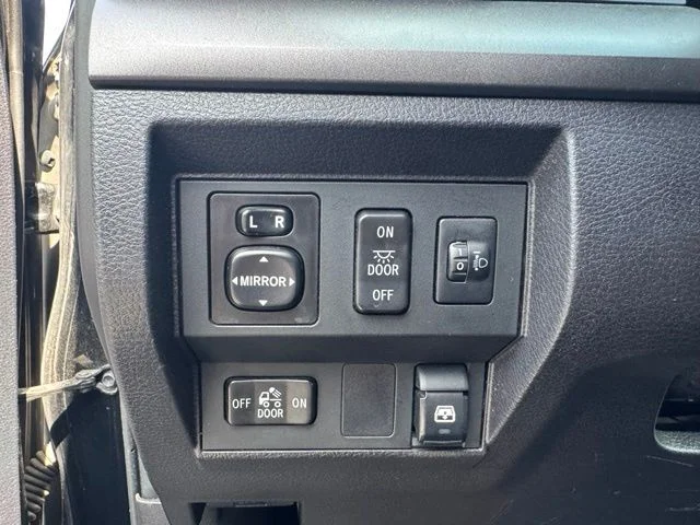 Used 2015 Black Toyota SR5 image 21