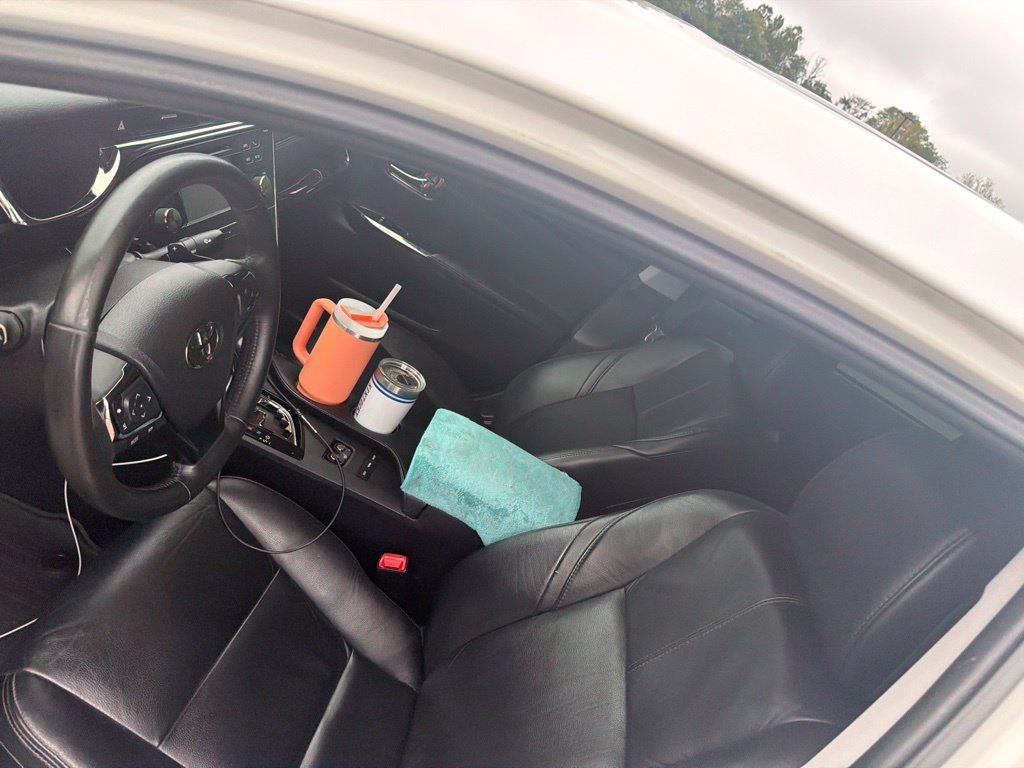 Used 2014 Blizzard Pearl Toyota XLE image 23