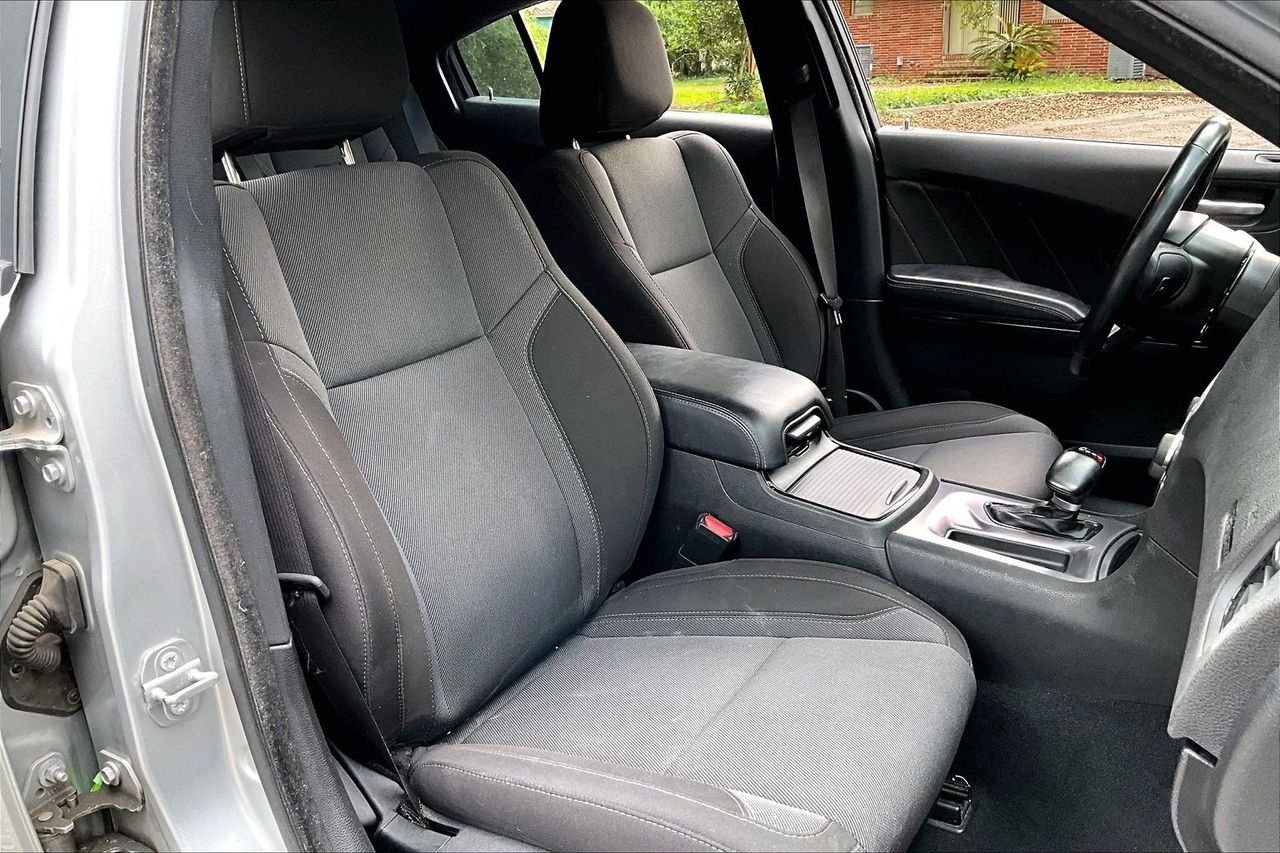 Used 2020 Silver Dodge SXT image 29