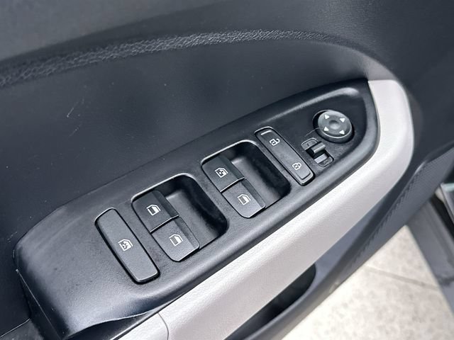 2025 Hyundai Venue SEL - Photo 22