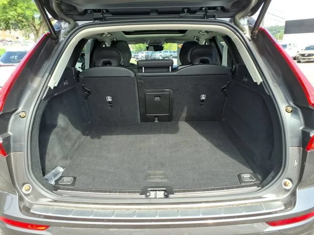 2024 Volvo XC60 Plus - Photo 15