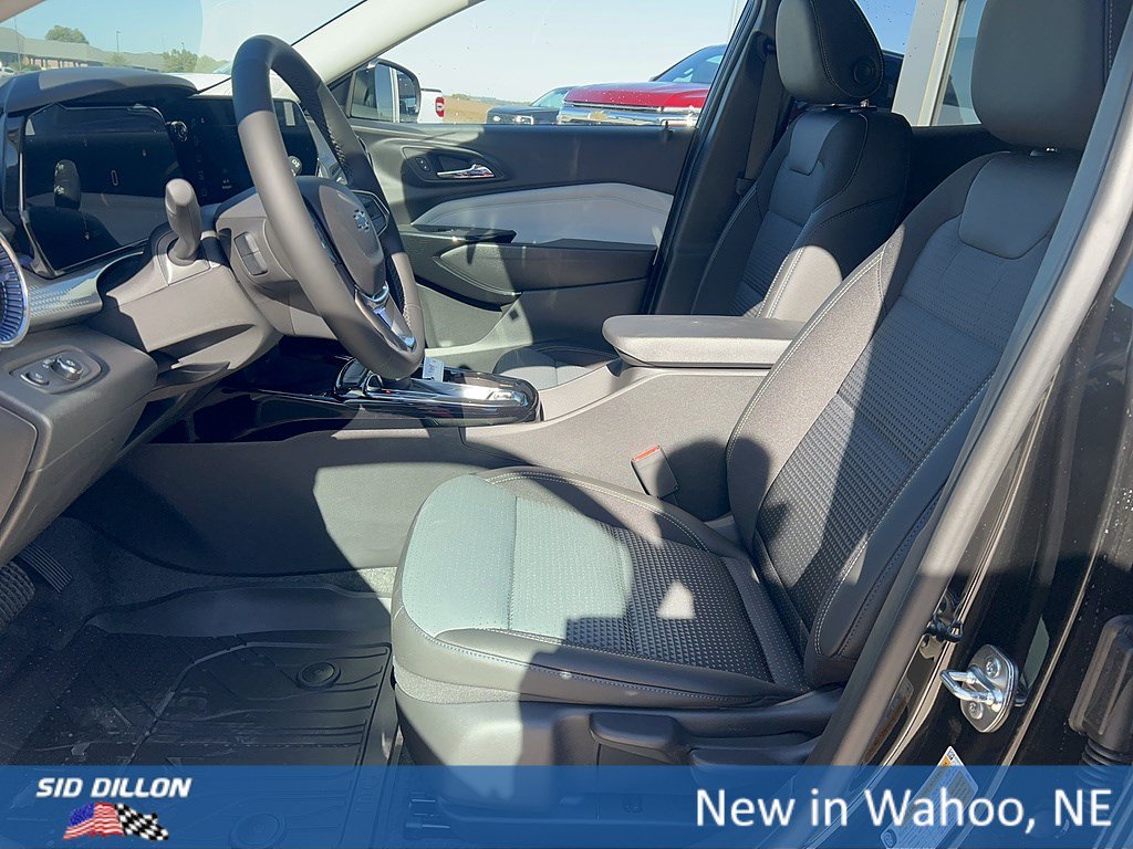2026 Chevrolet Trax LT - Photo 9