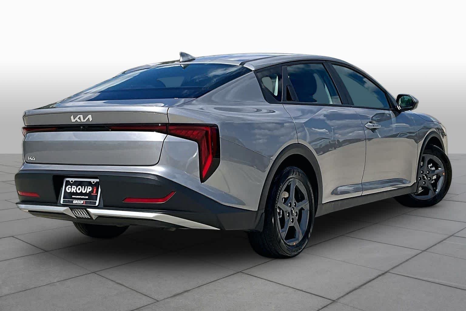 Used 2025 Steel Gray Kia LXS image 13