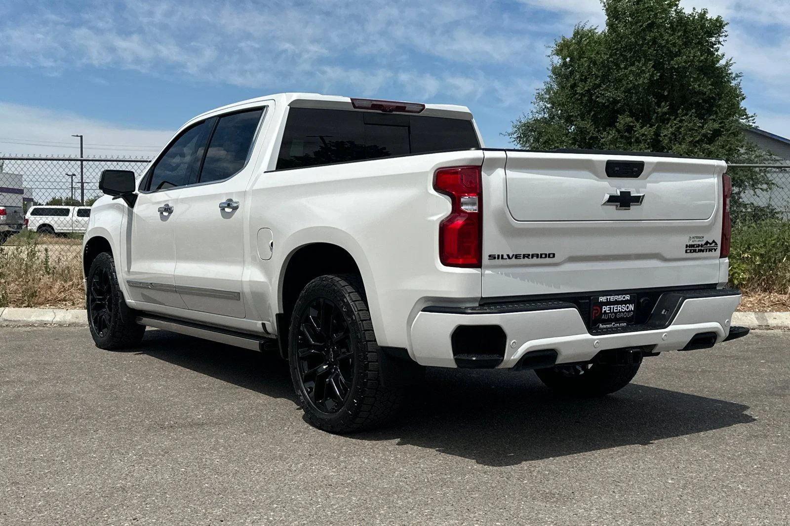 Used 2024 Beige Chevrolet High Country image 5