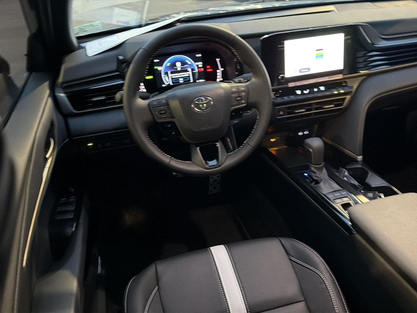 New 2026 Ocean Gem Toyota SE image 18