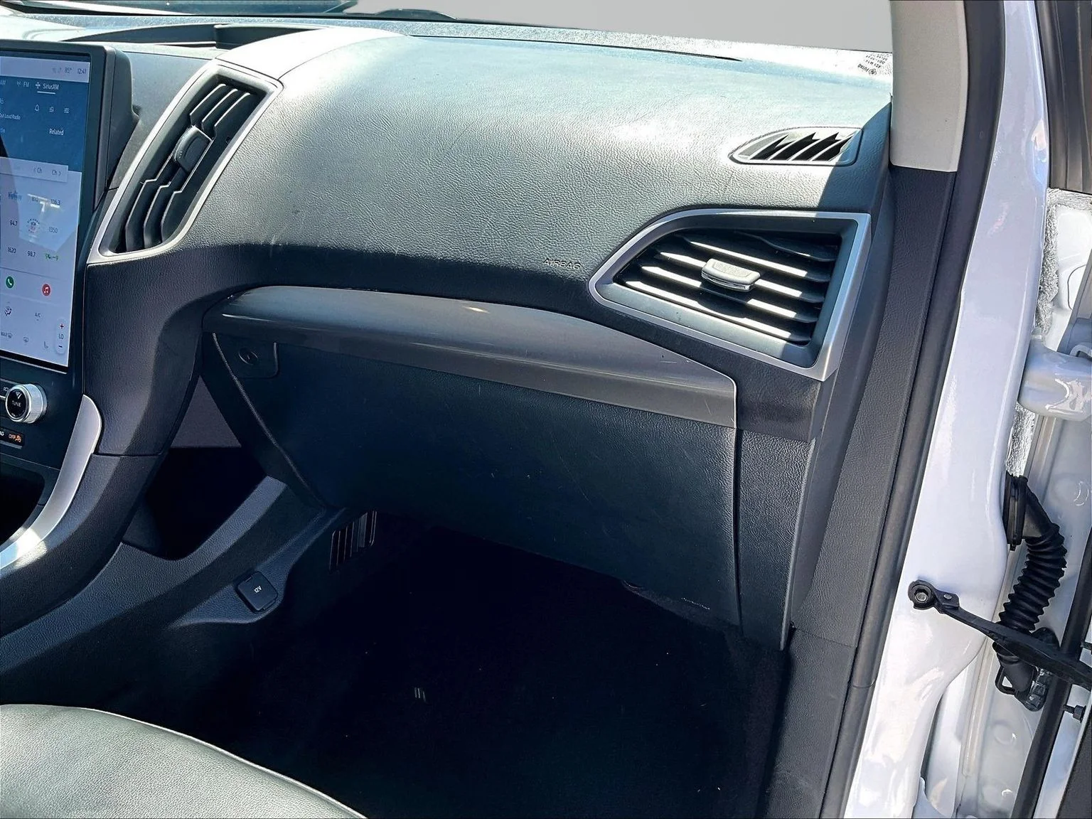 Used 2024 White Ford SEL image 18