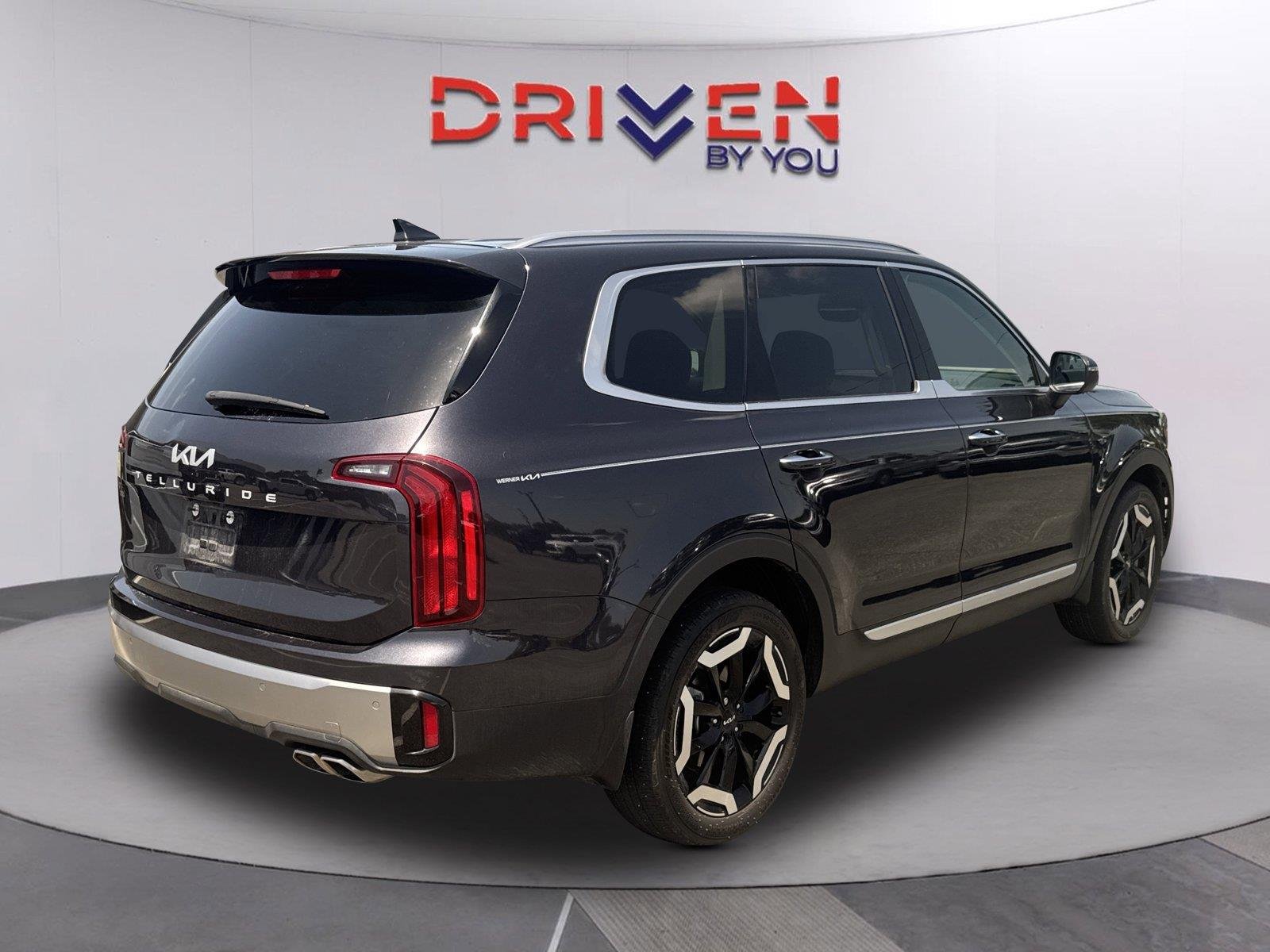 Used 2025 Panthera Metal Kia S image 4
