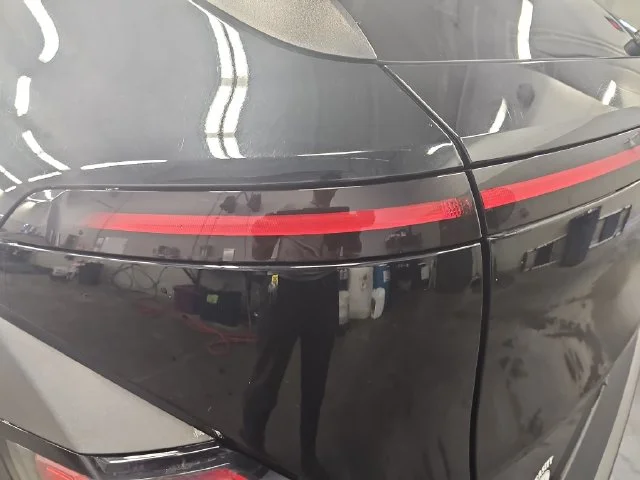 Used 2025 Black Hyundai SEL image 31