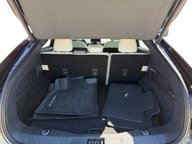 Used 2023 Black Ford Premium image 18