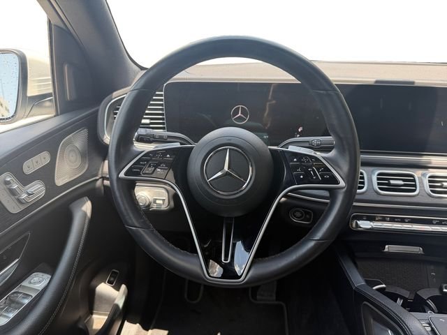 Used 2025  Mercedes-Benz GLS 450 image 13