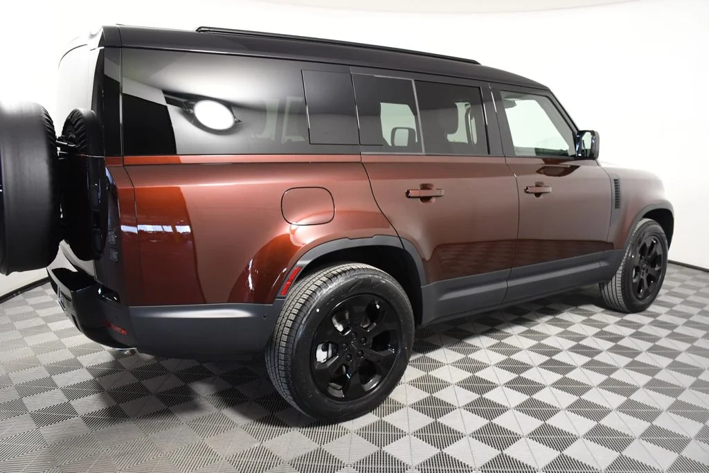 2026 Land Rover Defender S - Photo 7