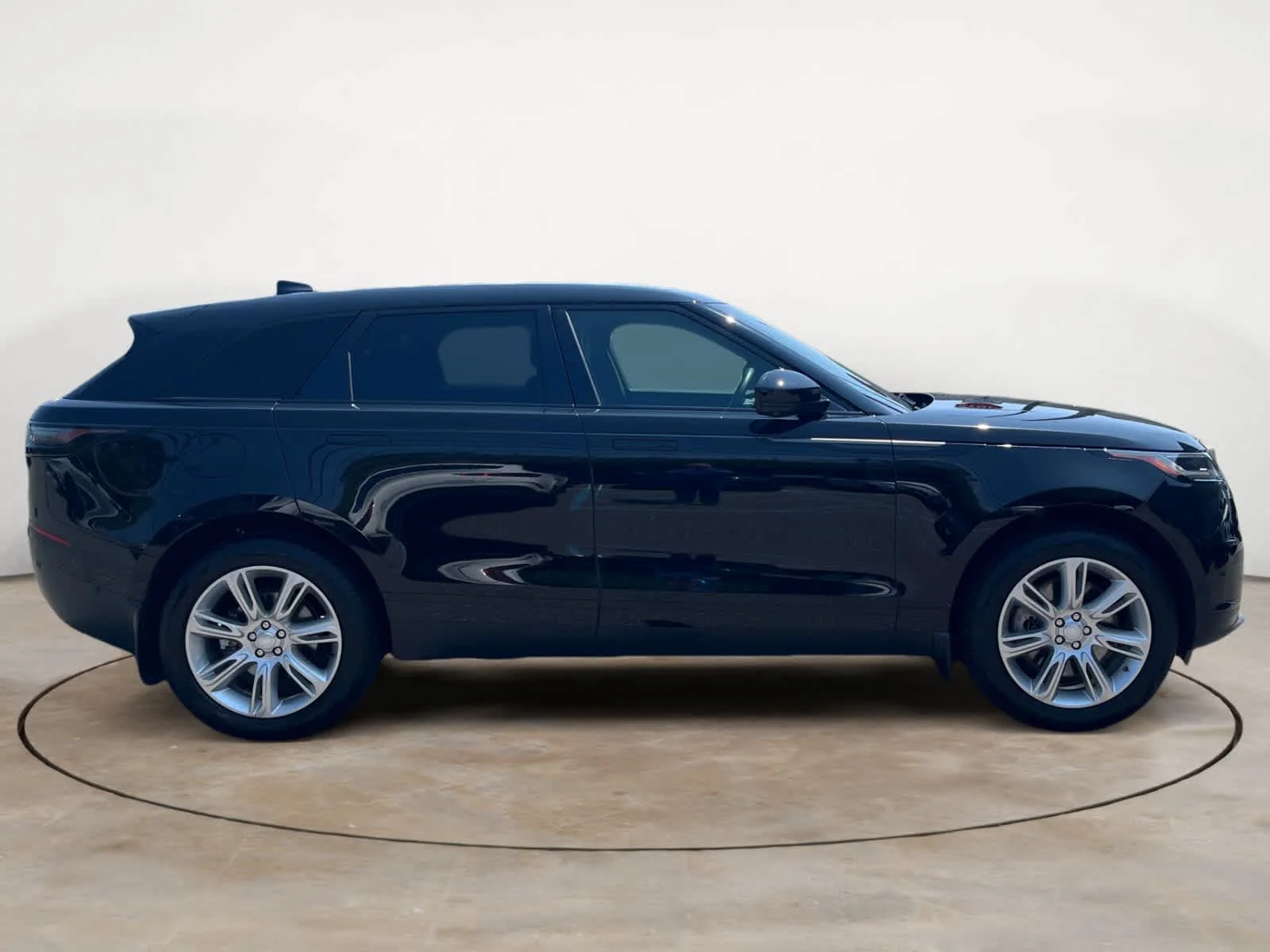 Certified Used 2026 Santorini Black Metallic Land Rover S image 6