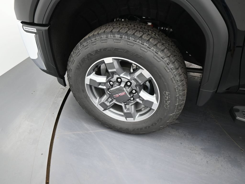 2026 GMC Sierra 3500HD SLE - Photo 10