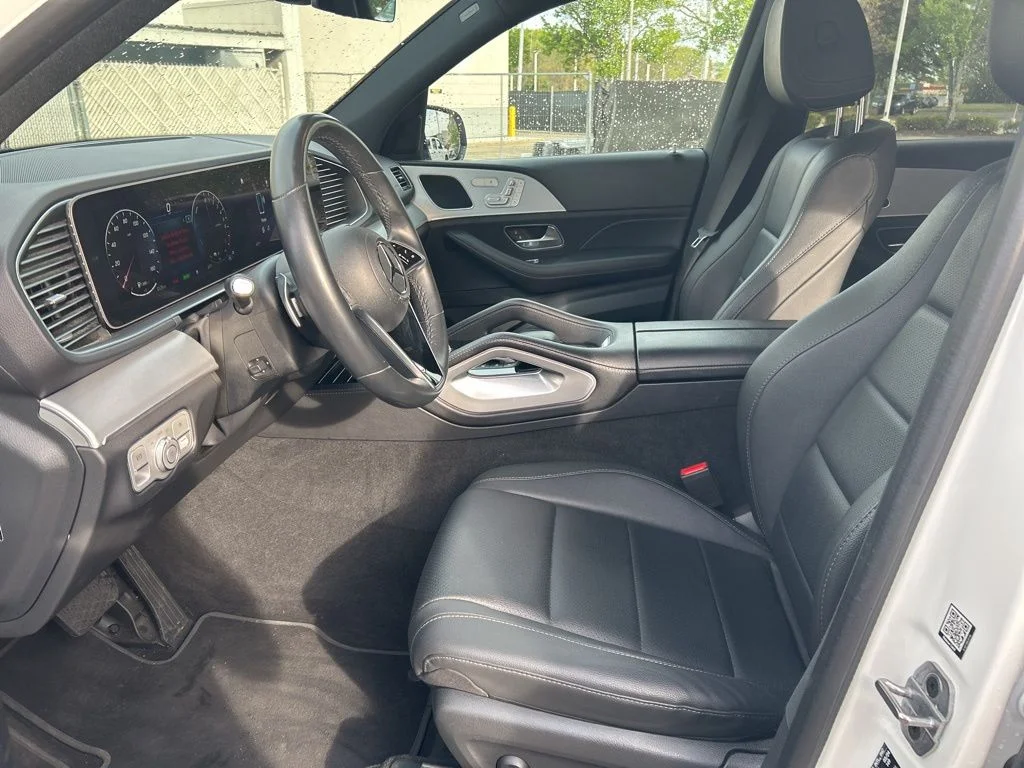 Used 2024 Silver Mercedes-Benz GLE 450e image 17