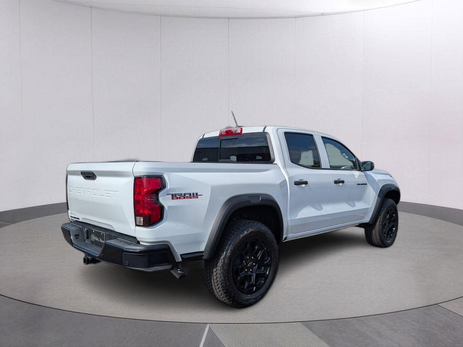 New 2026 Summit White Chevrolet Trail Boss image 3