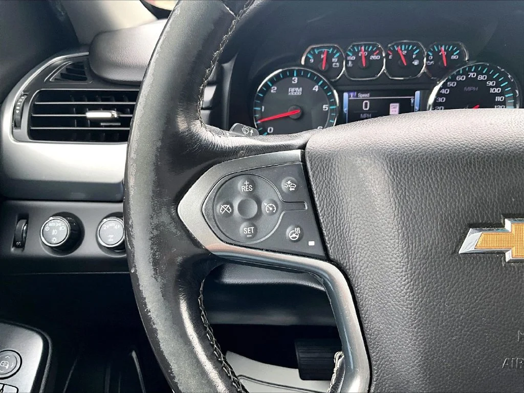 Used 2019 Gray Chevrolet LT image 18
