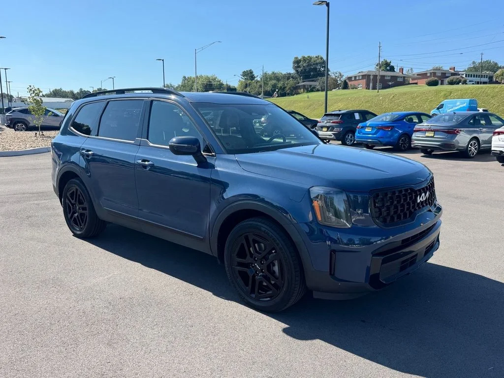 Used 2024 Black Kia EX X-Line image 2