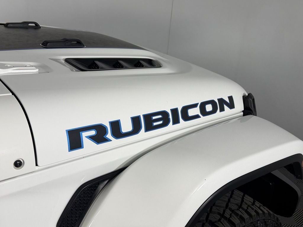 Used 2022 White Jeep Unlimited Rubicon 4xe image 12