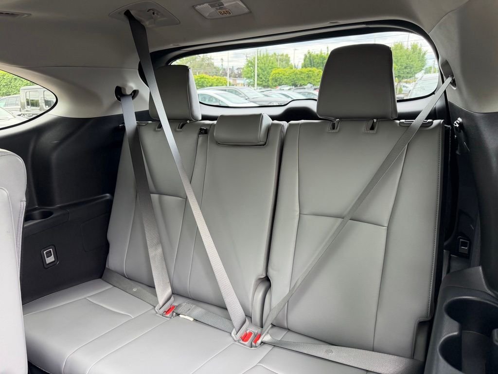 Used 2022 Magnetic Gray Metallic Toyota Platinum image 33