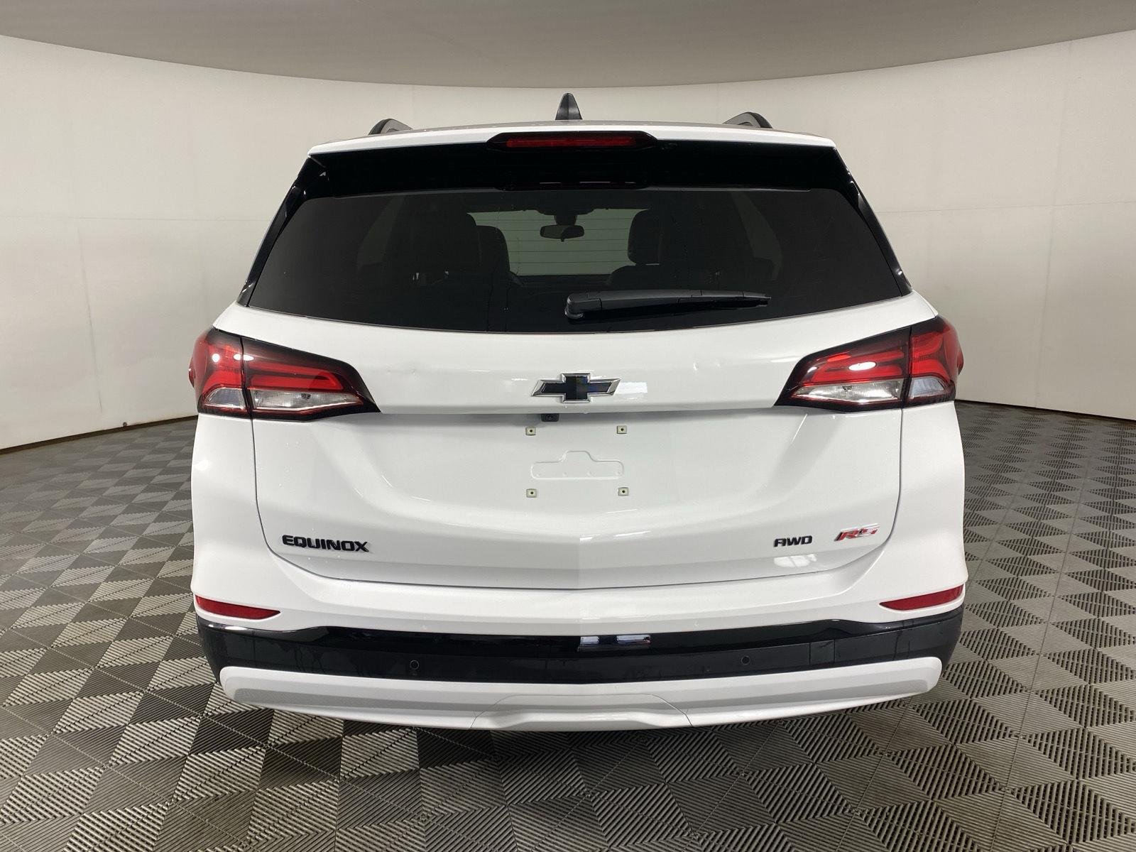 Used 2024 Summit White Chevrolet RS image 6