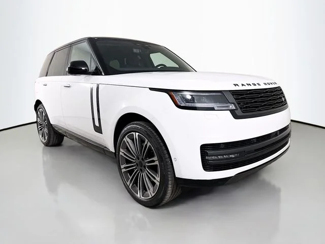 New 2026 Fuji White Land Rover SE image 3